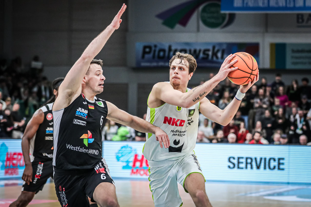 Youngster of the Year  Lenny Liedtke vom BBC Bayreuth ausgezeichnet |  Radio Galaxy  Oberfranken